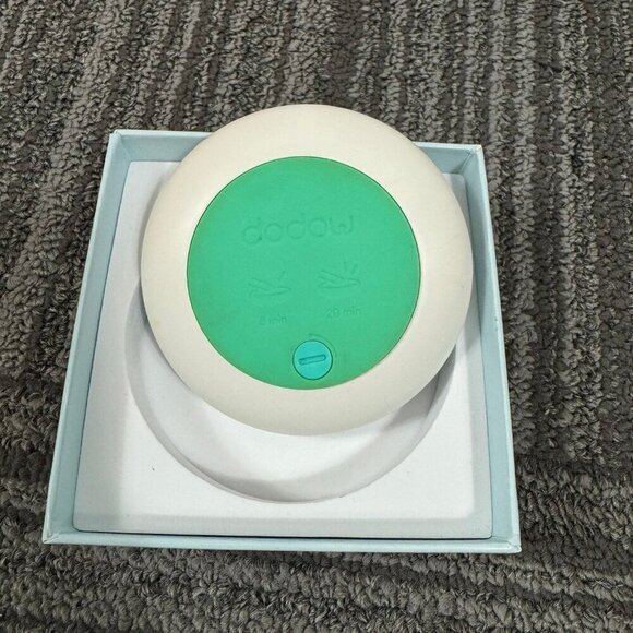 Dodow - Sleep Aid Device -insomnia Falling Asleep Faster with D - Picture 6 of 6